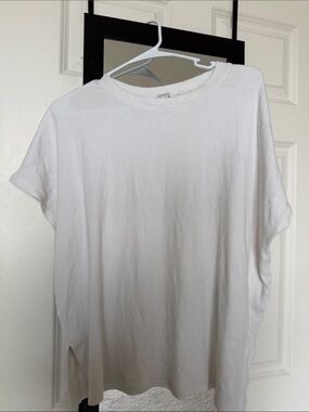 Banana Republic White Ribbed Crewneck Tee